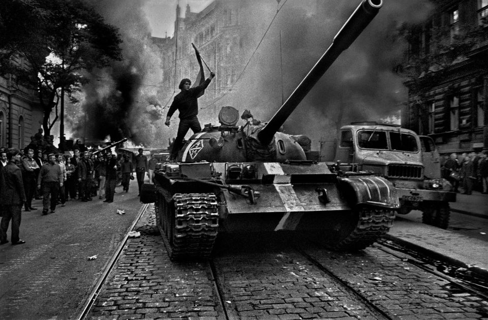 Prague: World War II and Communist History Tour - Nazi occupation and resistance: what changed, street by street