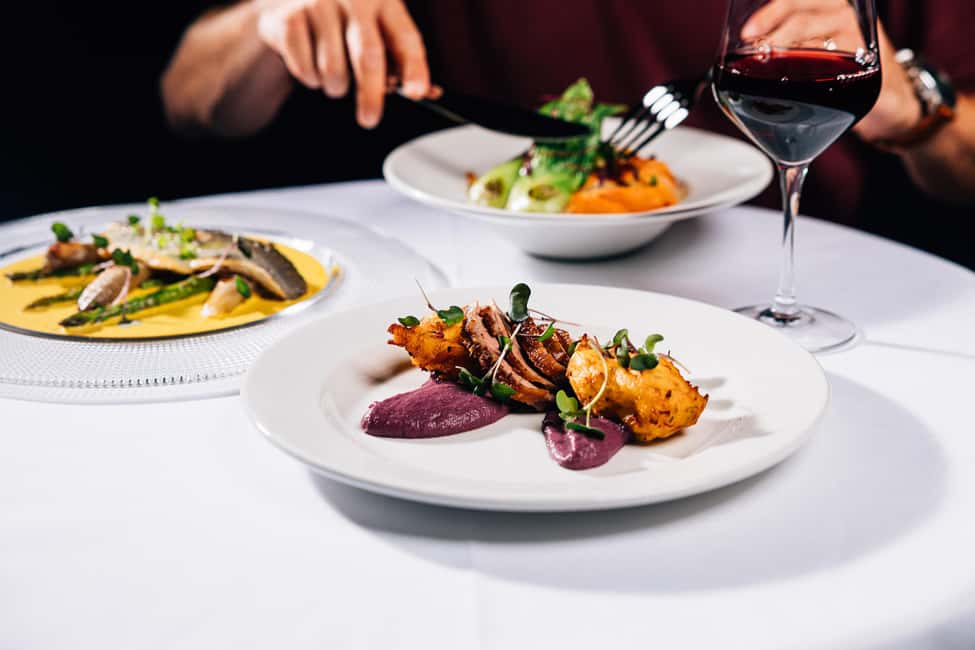 Prague:Breathtaking Cabaret Show with 4-Course Dinner Option - Drinks and service: when the pace is fast, you notice the staff