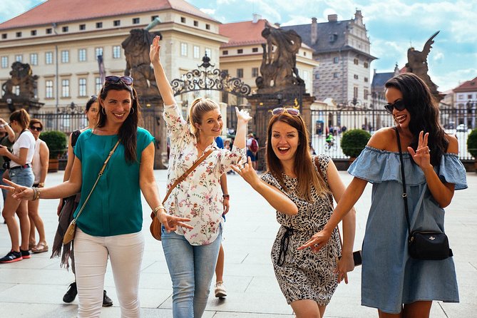 Private City Kickstart Tour: Prague - Old Town Hall, the Astronomical Clock, and the Tangles of Týn