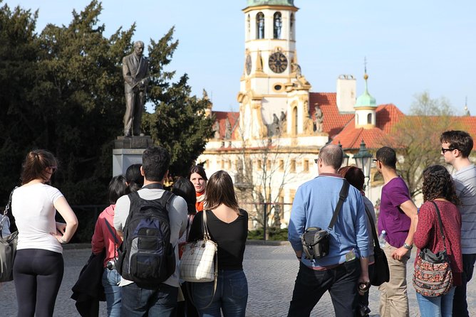 Private City Tour - The Clock Area Start: Seeing the Astronomical Clock Story First