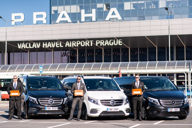 Private Departure Transfer: Prague Airport - Flight Delay Monitoring on Arrivals: The Quiet Advantage