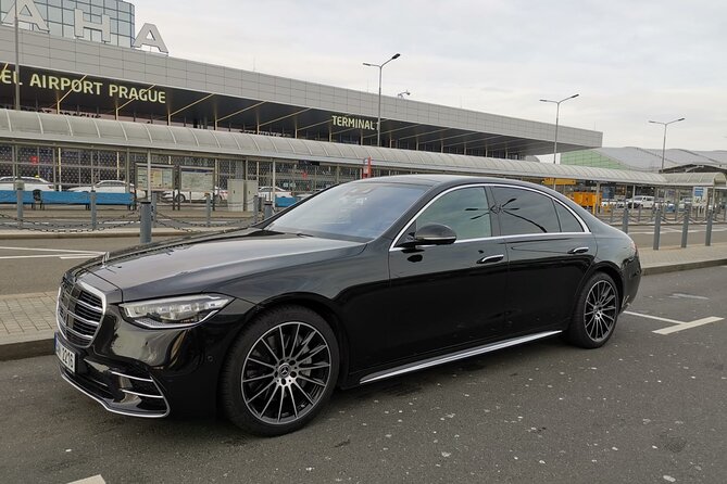 Private Transfer from Prague Airport to Prague City Hotels 1 - 3 pax - Communication and On-the-Road Experience: Polite, Prompt, and Sometimes Imperfect