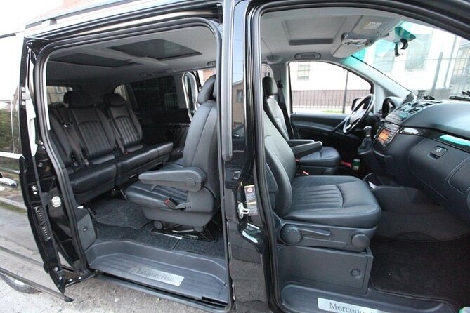 Private Transfer from Prague Airport to Prague City Hotels 1 - 7 pax - The Car Experience: Air Conditioning, WiFi, and Comfort After Landing