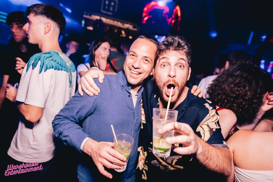 Pub Crawl with Shots and Night Club I Prague - How the Middle Stops Feel: Bars, Games, and Shot Rhythm