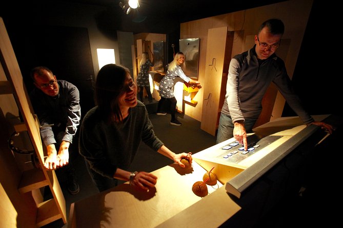 Skip-the-Line Prague National Film Museum Ticket - VR at NaFilM: Darkening Film and how to handle it